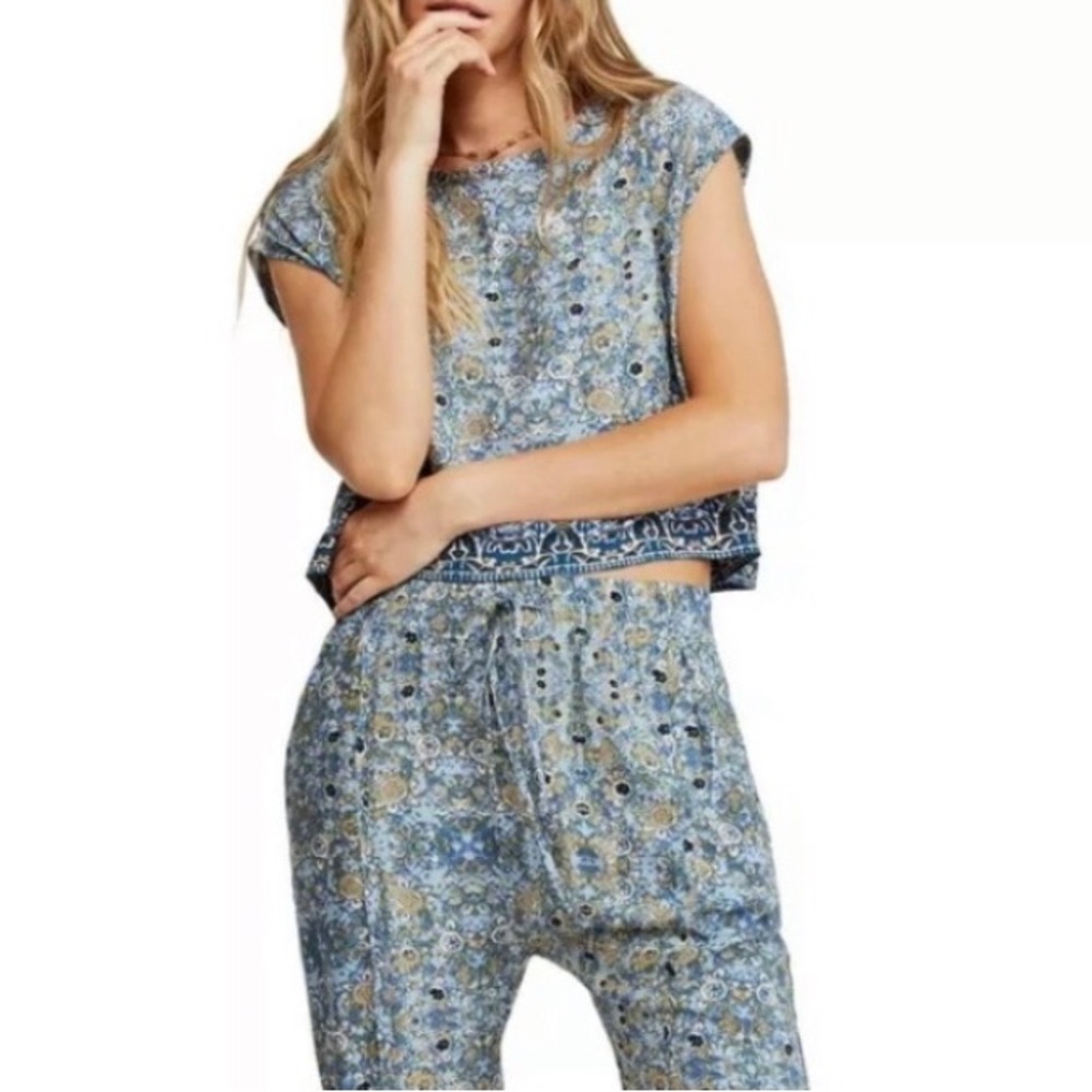 NWOT Free People Make My Day Tapestry Print Top.